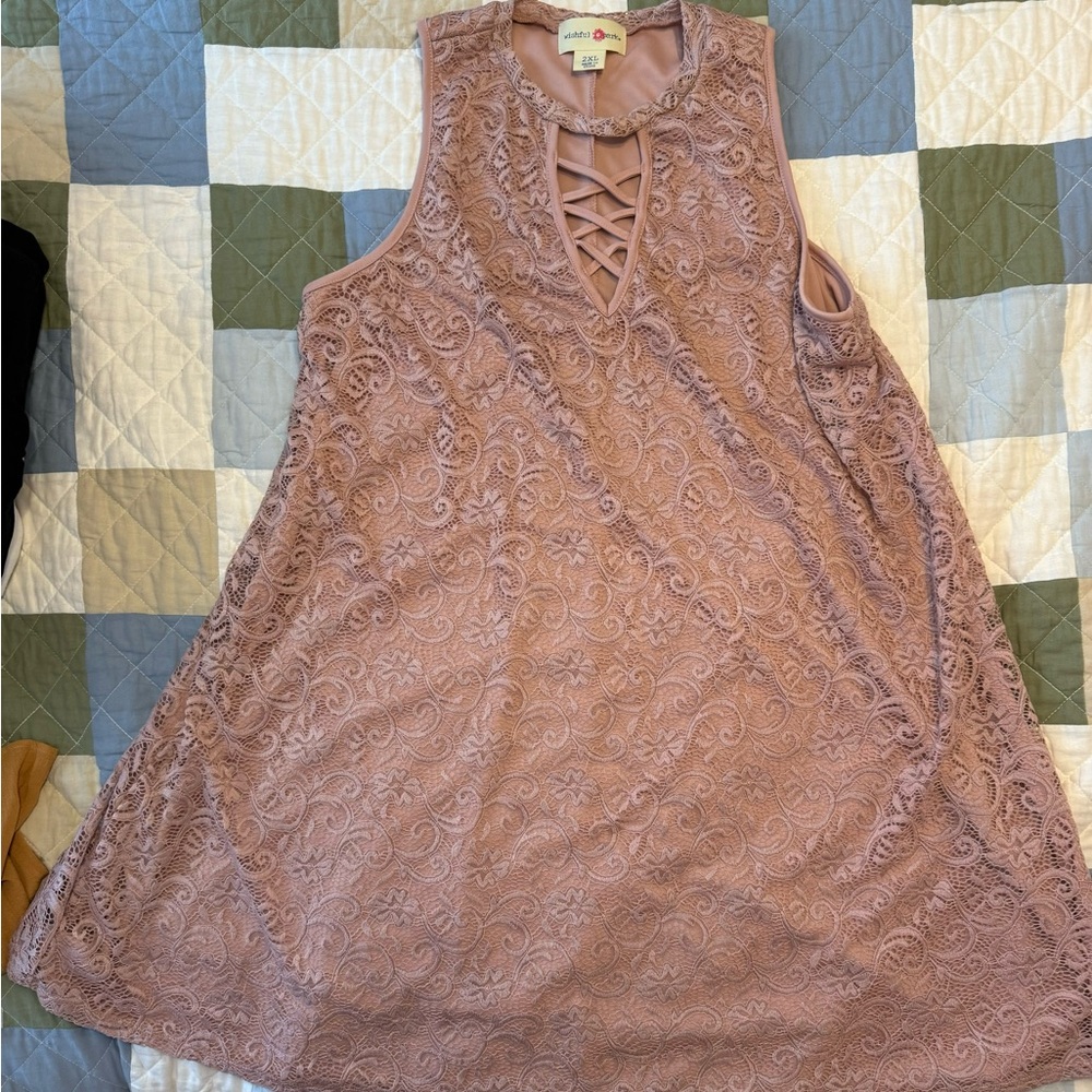 Lace Sleeveless Shift Dress in Pink